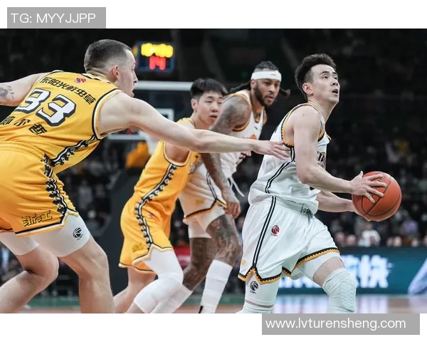 CBA常规赛第32轮吴前表现抢眼助力球队争夺季后赛席位