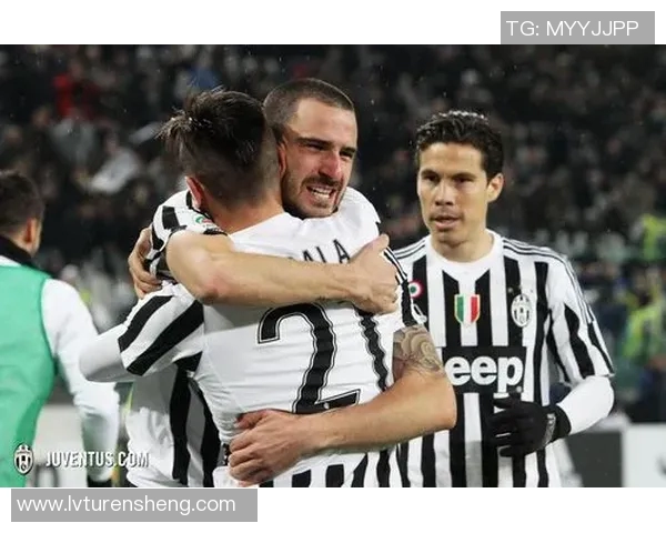 国际米兰官宣签下博努奇！球迷热议巴萨后防霸主