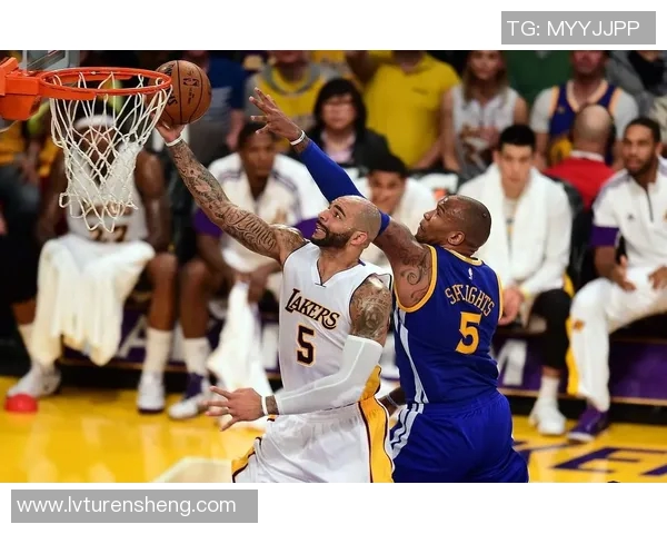 湖人惊险逆转快船，晋级西部半决赛