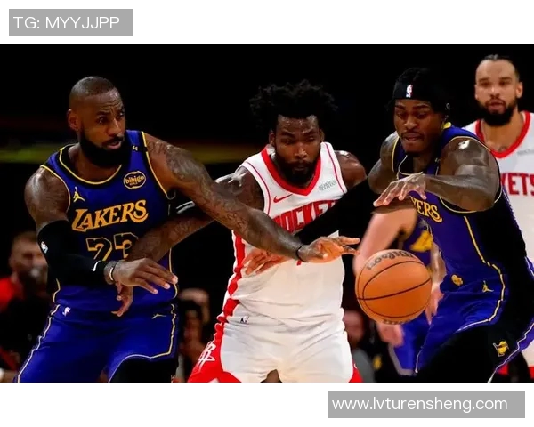 湖人主场力克火箭,球队走向巅峰 湖人主场力克火箭,球队走向巅峰